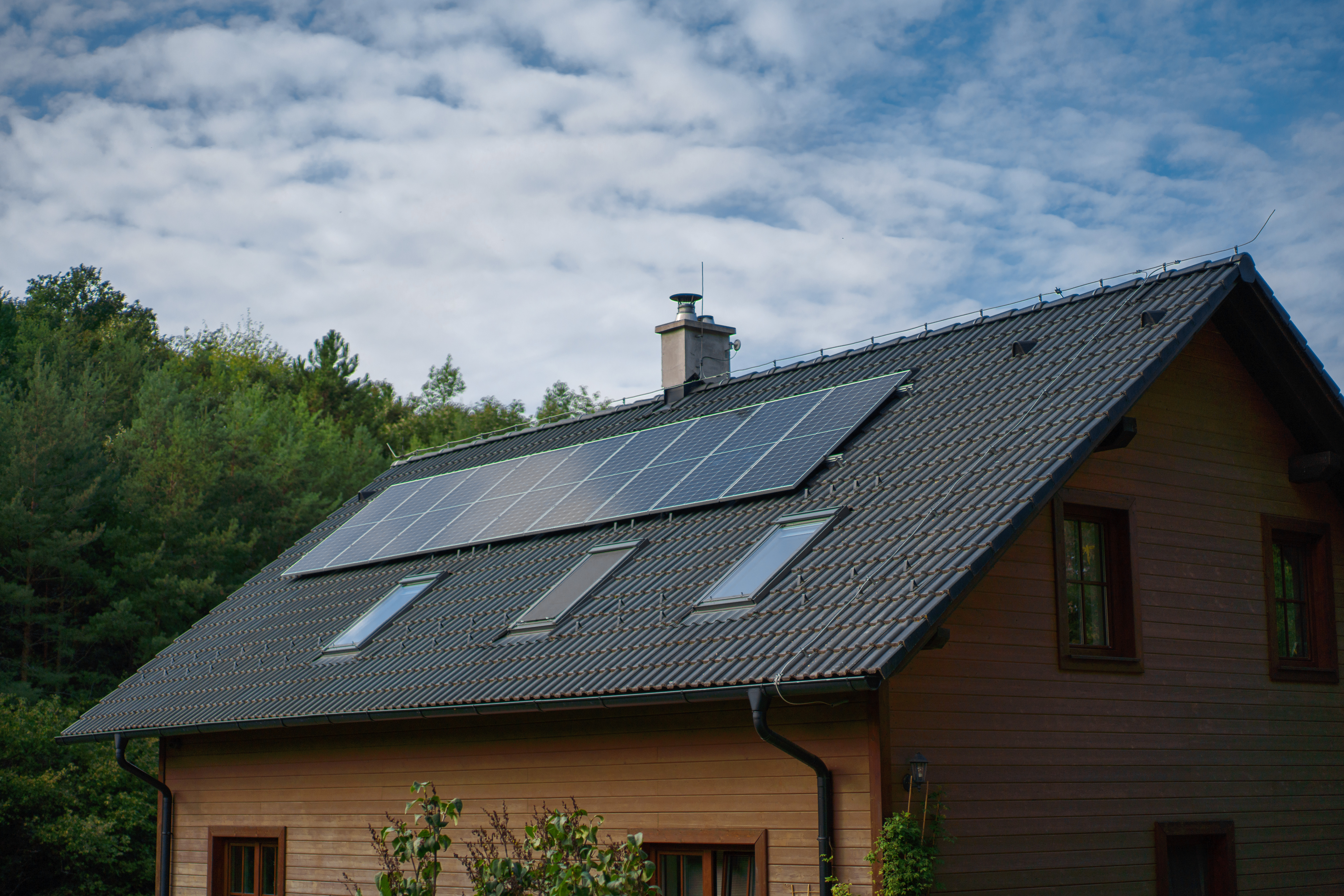 Besparing zonnepanelen: hoe een gezin van 4 jaarlijks €850 bespaart